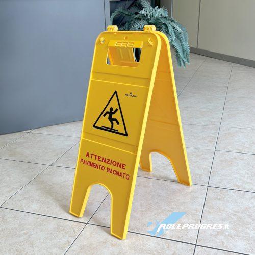 F8614 Cartello segnale di pavimento bagnato a 2 ante è un cartello in plastica per la segnalazione di pericolo "pavimento bagnato".
